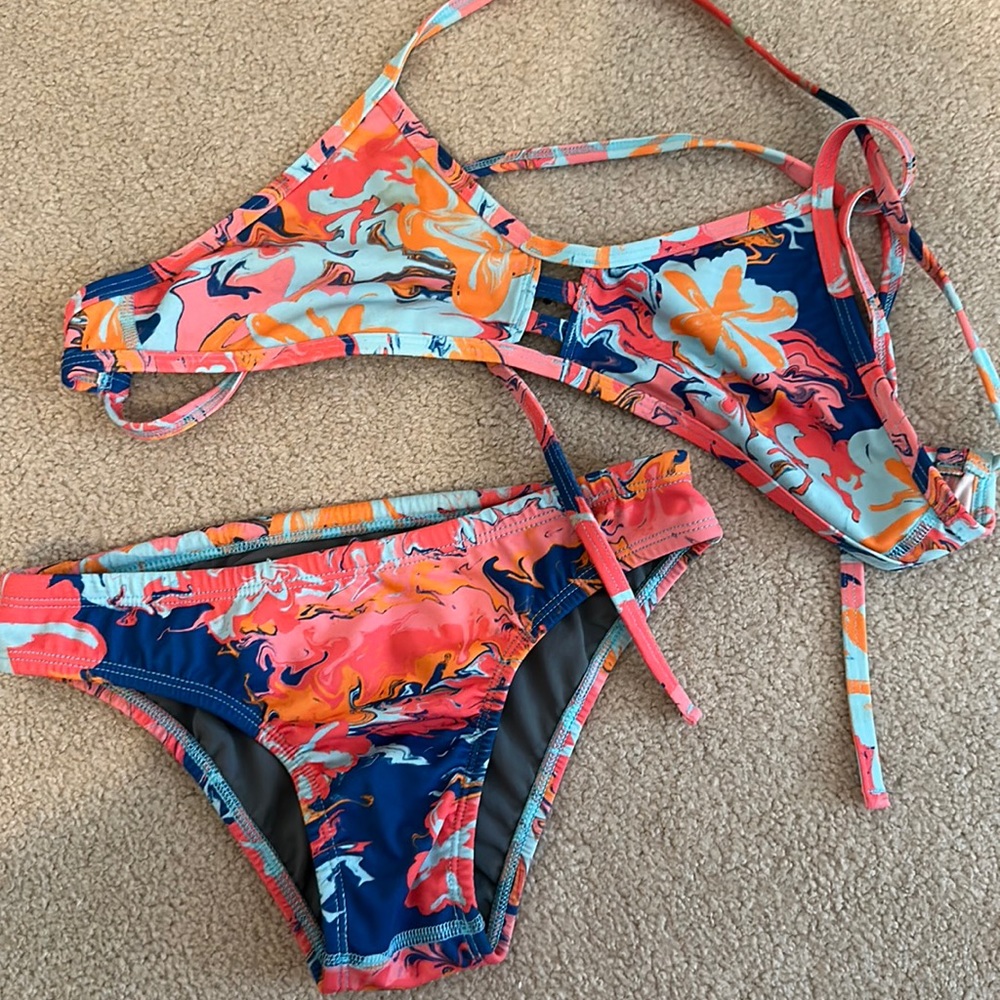 Jolyn Women’s Bikini - Bottoms: Andy Size S, Top: Tomcat Size M